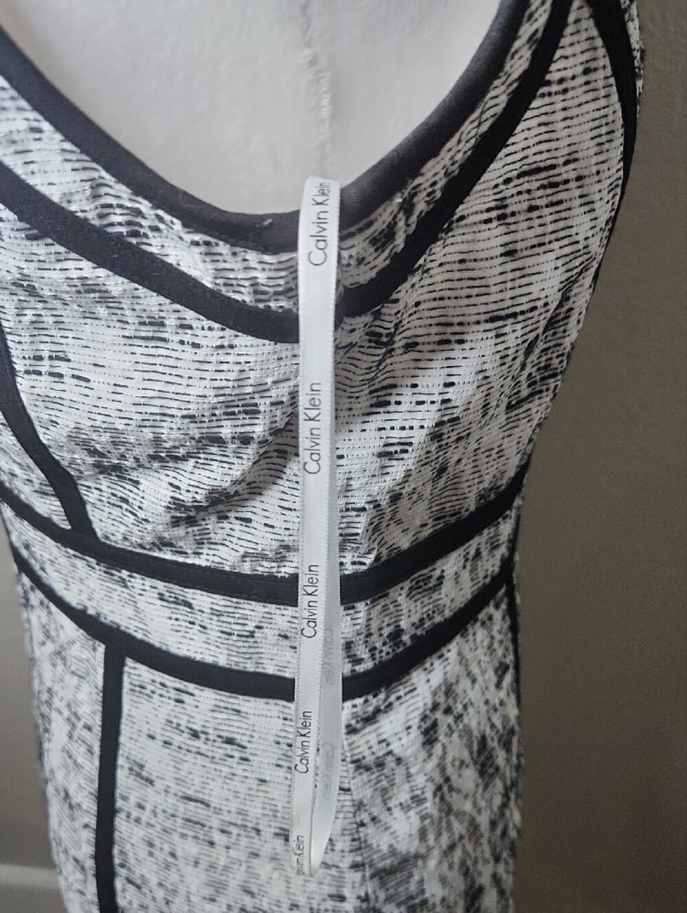 Calvin Klein Black and White Paneled Sheath Dress Midi Size 4 - Picture 8 of 11